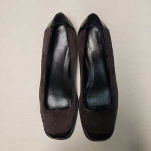 Joan and David vintage gray/brown color with black patent leather trim 7 1/2